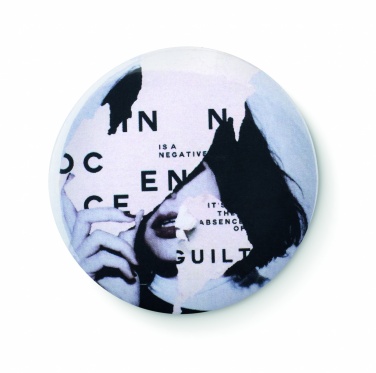 Logotrade werbemittel das Foto: Badge Anstecknadel