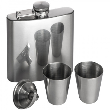 Logotrade Logogeschenke das Foto: Flachmann mit 2 Schnapsbechern SANDVIKEN 170 ml