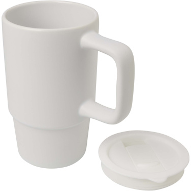 Logotrade Firmengeschenke das Foto: Carter 450 ml Keramiktasse mit Kunststoffdeckel
