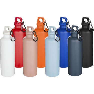 Logotrade werbemittel das Foto: Oregon 750 ml einfarbige RS-zertifizierte Wasserflasche aus recyceltem Kunststoff mit Karabinerhaken