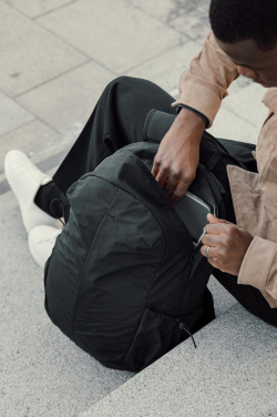 Logotrade Geschäftsgeschenke das Foto: KENTO URBAN 15,6" Rucksack aus RCS  recyceltem Nylon