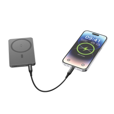 Logotrade Werbeartikel das Foto: Urban Vitamin Marin 5.000mAh magnet. 15W Wireless Powerbank