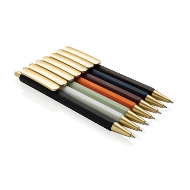 Logotrade Firmengeschenke das Foto: EDGE RCS – dreiseitiger Luxury-Pen
