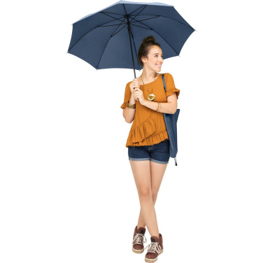 Logotrade Firmengeschenke das Foto: FARE ÖkoBrella AC-Stockschirm mit rPET-Bezug und Holzgriff mit Logo