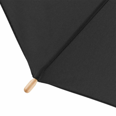 Logotrade Werbeartikel das Foto: FARE ÖkoBrella AC-Stockschirm mit rPET-Bezug und Holzgriff mit Logo