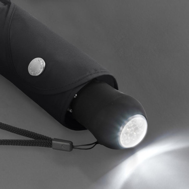 Logotrade werbemittel das Foto: FARE Safebrella® Taschenschirm mit LED-Licht und Reflektoren mit Logo