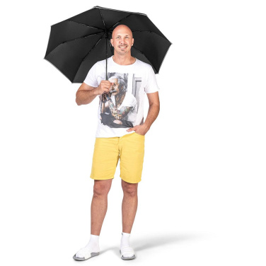 Logotrade Geschäftsgeschenke das Foto: FARE® AOC Oversize-Taschenschirm mit Reflex-Paspel mit Logo