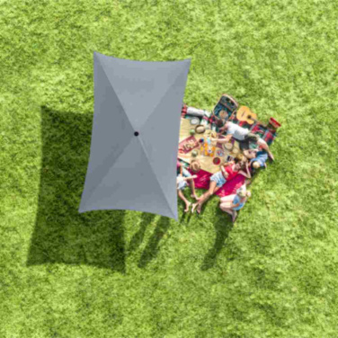 Logotrade Werbeartikel das Foto: FARE® Sonnenschirm Parasol R, 200 × 122 cm mit Logo