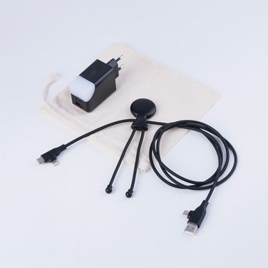 Schwarzes Xoopar PACK Mobility Set mit Kabel, GaN-Ladegerät und Kordelzugbeutel