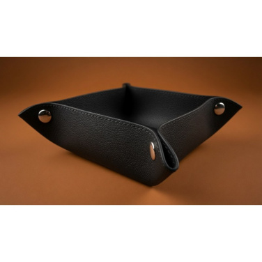 Schwarze Xoopar INÉ Leder-Ablageschale in Schalenform mit Nähten und Metall-Druckknöpfen