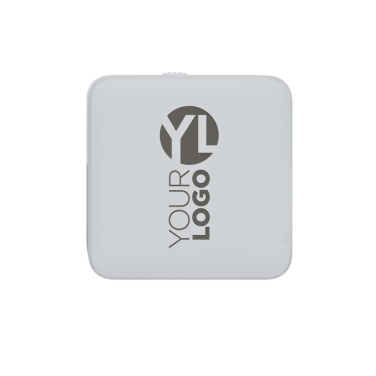 Xtorm XVC2067 Reiseladegerät mit Logo – Gravurbeispiel auf der Rückseite