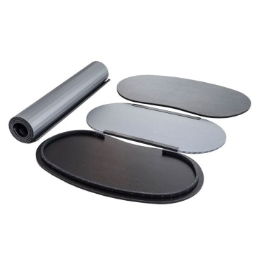 Teile der Promotiontheke: gerollte PVC-Wand, Arbeitsplatte und Sockelplatte