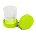 Faltbarer Reisebecher 220 ml mit Karabinerhaken, hellgrün