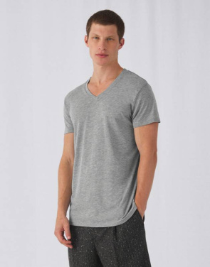 V Triblend/Herren-T-Shirt, rot – B&C (2)