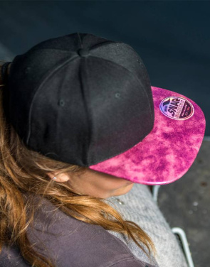 Bronx Glitter Flat Peak Snapback Cap, Schwarz/Silber – Result Headwear (2)