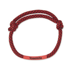 Verstellbares zweifarbiges Kordelarmband.