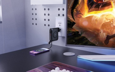 Logotrade promotional giveaway image of: Urban Vitamin Oxnard 5 in 1 65W universal charger