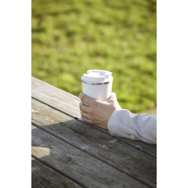 Kaffi RCS Recycled Coffee Mug 300 ml thermo cup, whiteRussian:Термокружка Kaffi RCS Recycled Coffee Mug 300 мл, белыйFinnish:Kaffi RCS kierrätetty kahvimuki 300 ml lämpökuppi, valkoinenGerman:Kaffi RCS Recycled Coffee Mug 300 ml Thermobecher, WeißSwedish: