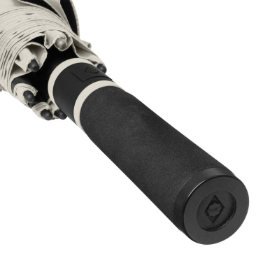FARE® Doubleface XL Vent Two-Colour Vented Golf Umbrella with Your Logo, naturewhite (waterSAVE®)/black – detail view 2