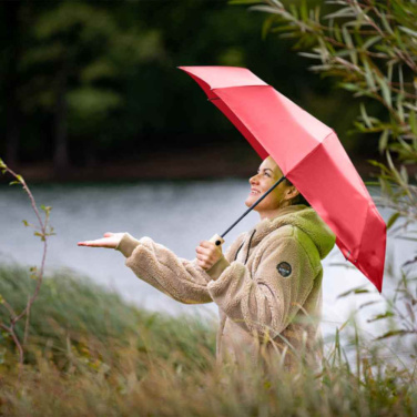 FARE® ÖkoBrella Automatic Pocket Umbrella with Wooden Handle with Your Logo, red (waterSAVE®) – detail view 3