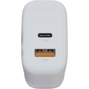 Xtorm XEC067G wall charger – ports close-up