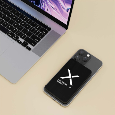 SCX.design P23 15W 5000 mAh MagSafe power bank, product image, Black (2)