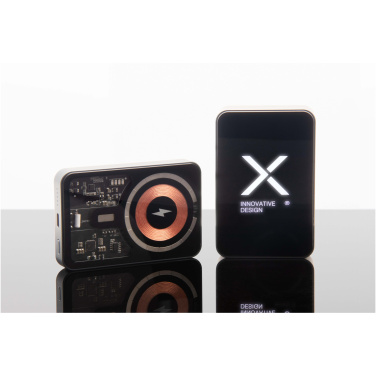 SCX.design P23 15W 5000 mAh MagSafe power bank, product image, Black (4)