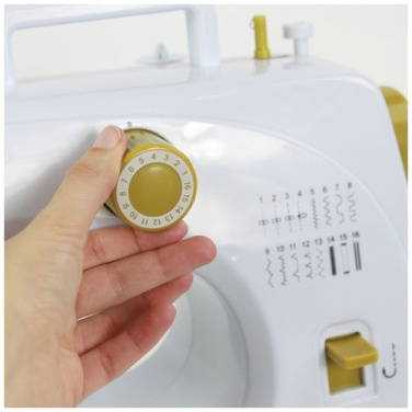 Prixton P120 sewing machine – White, product image (3)