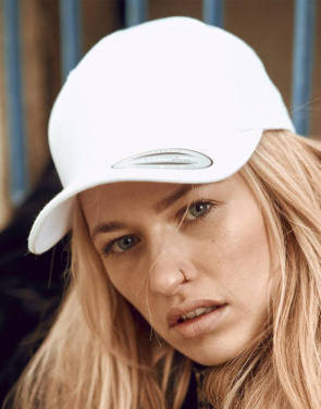 Curved Classic Snapback, white – Flexfit (2)