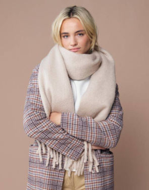 Fluffy Scarf, Blush – Beechfield (4)