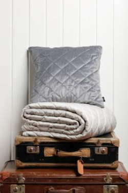 Bed Spread and pillow cover – Kosta Linnewäfveri (3)