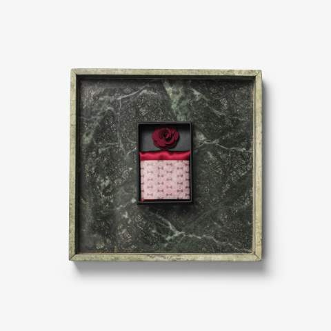 Solid Hankie & Lapel Pin With Giftbox, Red – J.Harvest & Frost (1)