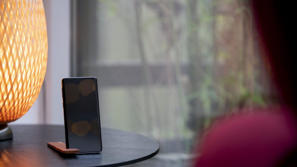 UPPRETT – ORIGINAL – phone holder, product image (1)