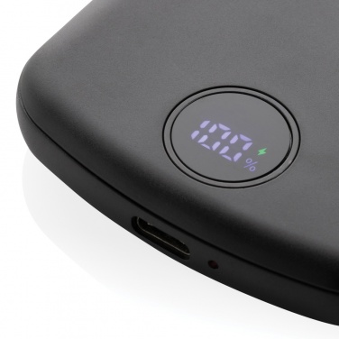 Must MagBoost RCS 5 000 mAh magnetiline akupank — logoga personaliseeritav, LED-ekraani vaade, Logo.ee