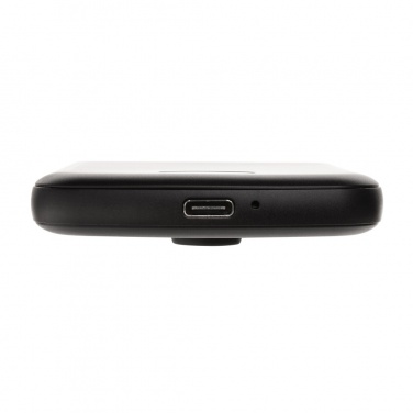 Must MagBoost RCS 5 000 mAh magnetiline akupank — logoga personaliseeritav, magnetilise laadimise vaade, Logo.ee