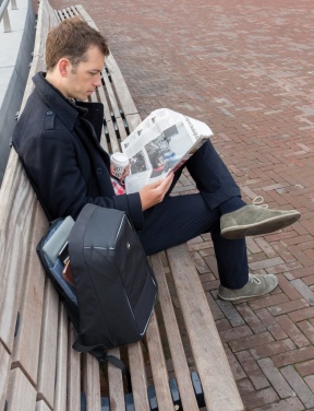 Logo trade reklaamkingitused foto: Swiss Peak AWARE™ vargusvastane 15,6-tolline sülearvuti seljakott