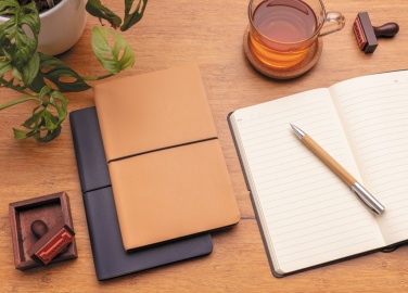 Logo trade ärikingituse pilt: Moodne luksuslik pehmekaaneline A5 märkmik