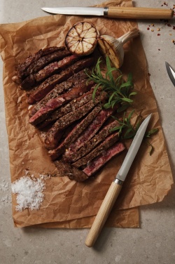 Logo trade firmakingitused foto: VINGA Retro lihanoad