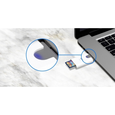 Logotrade firmakingi foto: MicroSD ja SD-kaardi lugeja Silicon Power Combo 3.1