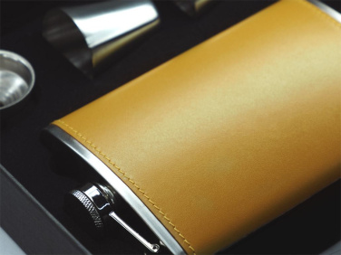 Logo trade firmakingitused foto: Komplekt plaskuga 922131