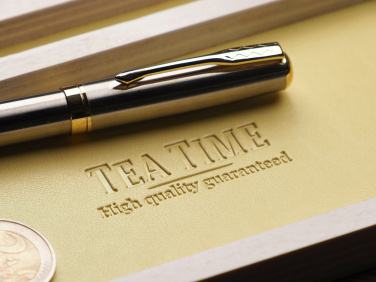 Logotrade firmakingi foto: Puidust lauakorrastaja 1844121