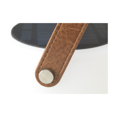 Logotrade reklaamkingituse foto: Wooosh Ziva päikesepatareiga õuelamp