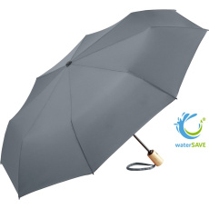 FARE ÖkoBrella AOC taskuvihmavari taaskasutatud PET-kattega ja bambuskäepidemega logoga