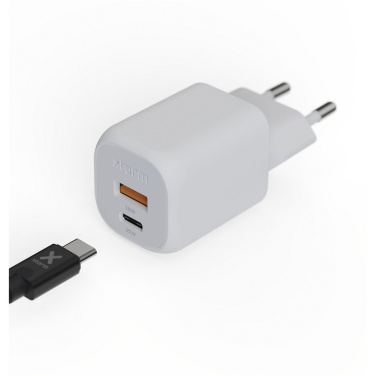Xtorm XEC035 seinalaadija ühendatud USB-C-kaabliga (kaabel ei kuulu komplekti)