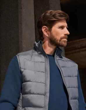 Meeste nano-bodysoojendaja, Raudhall – Russell Athletic (4)