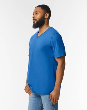 Softstyle täiskasvanute V-kaelusega T-särk, must – Gildan (3)