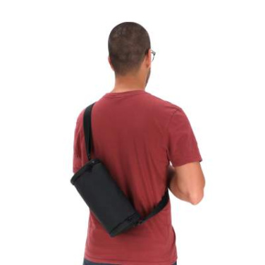 Kott Koket, Must – Makito (3)
