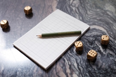 Logotrade mainoslahjat kuva: VINGA Bratzy pöytäpeli