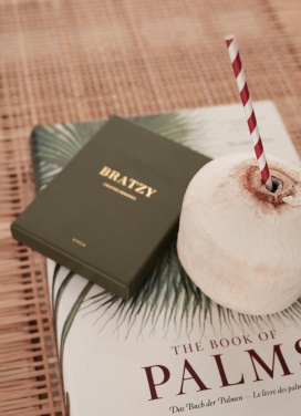 Logotrade mainoslahja ja liikelahja kuva: VINGA Bratzy pöytäpeli