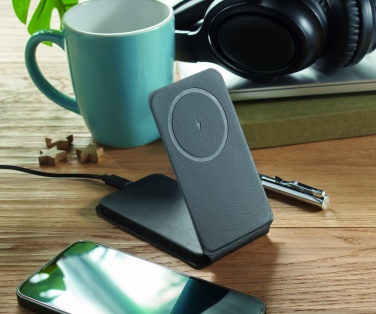 Logotrade liikelahjat mainoslahjat tuotekuva: Taitettava magneettilaturi 15W